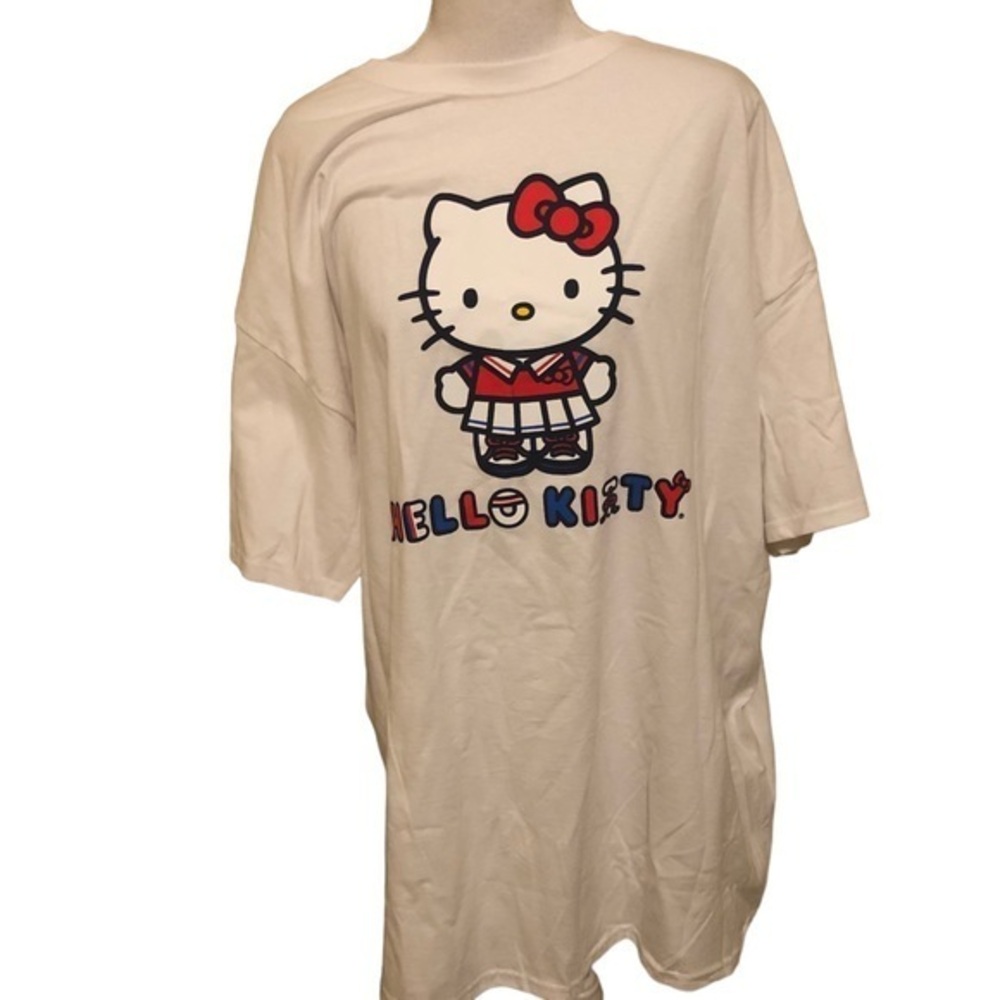 Hello kitty by Sanrio graphic shirt